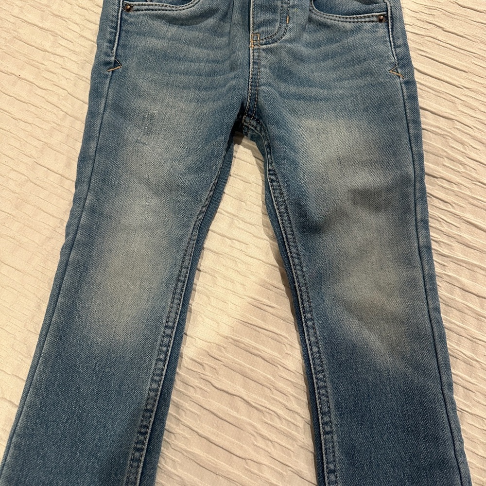 Stylish Cat  & Jack  skinny elastic waist blue jeans. **size 3T**